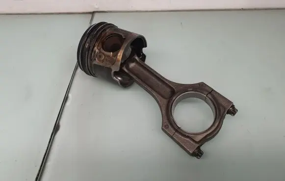 BMW 1 E81 E87 Piston with connecting rod 8473776 11248473776 7803033