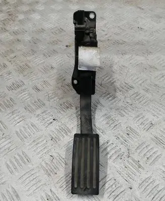 Ford Focus Accelerator throttle pedal EV619F836AA