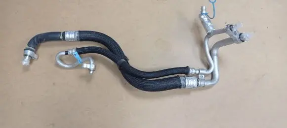 Tesla Model Y Air conditioning (A/C) pipe/hose 162590900E