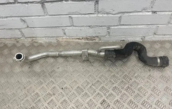 Audi A8 S8 D4 4H Engine coolant pipe/hose 079121070CF