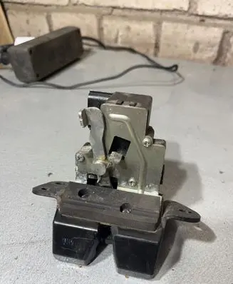 KIA Ceed Tailgate/trunk/boot lock/catch/latch