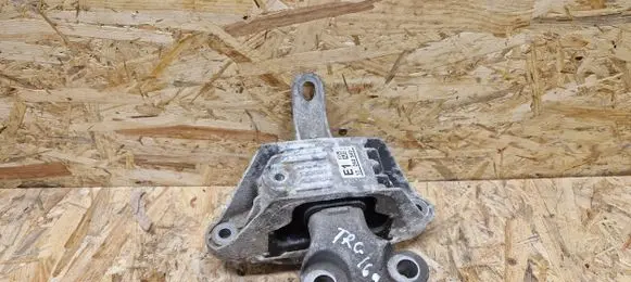 Opel Zafira C Engine mount bracket 13248549