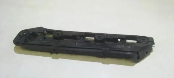 Volkswagen Touran I Front bumper mounting bracket 1t0807050