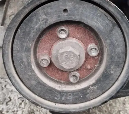 Opel Astra H Crankshaft pulley