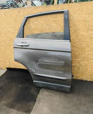Honda CR-V Rear door