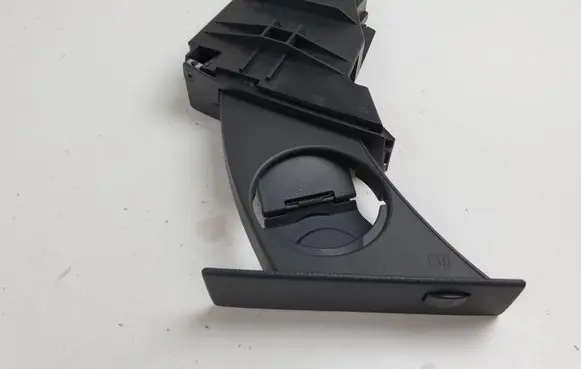 BMW 5 E60 E61 Cup holder 7063410