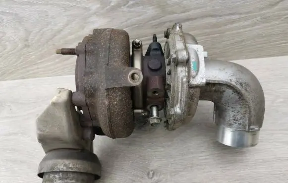 Toyota Avensis T250 Turbo 172010R010 07820601