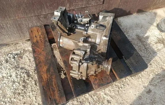 Seat Toledo II (1M) Manual 5 speed gearbox EGS01082