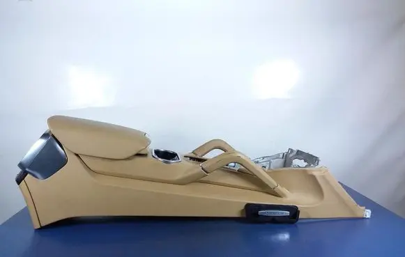 Porsche Cayenne (92A) Armrest 