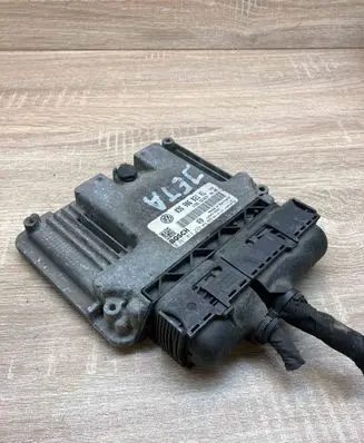 Volkswagen Golf V Engine control unit/module ECU 03G906021KL 0281013229