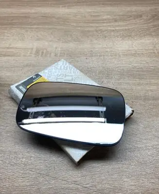 Renault Laguna II Wing mirror glass 7701049065