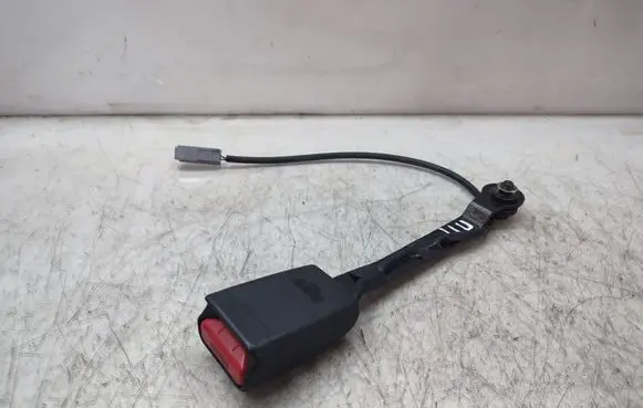 Mazda CX-5 Front seatbelt buckle