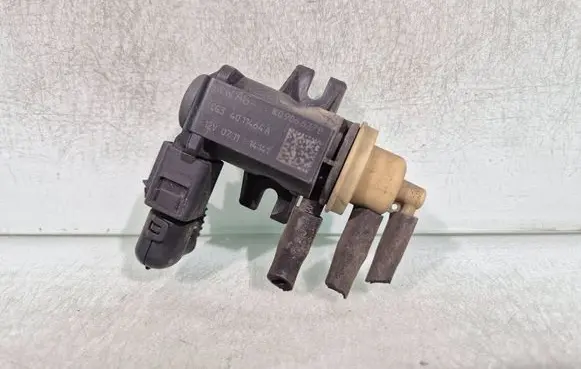 Volkswagen Touran II Turbo solenoid valve 1K0906627B