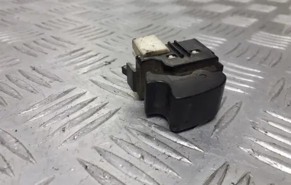 Toyota Yaris Electric window control switch