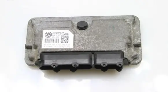 Volkswagen Polo V 6R Engine control unit/module 03C906024C