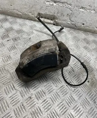 Mercedes-Benz C W204 Front brake caliper