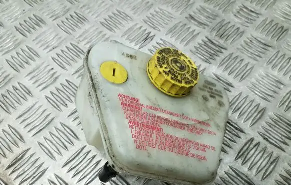 Audi A8 S8 D2 4D Brake fluid reservoir 4E0611301A