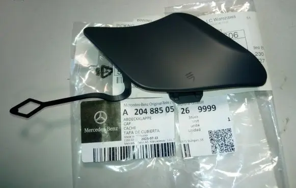 Mercedes-Benz C W204 Front tow hook cap/cover A2048850526 2048850526 NE67338