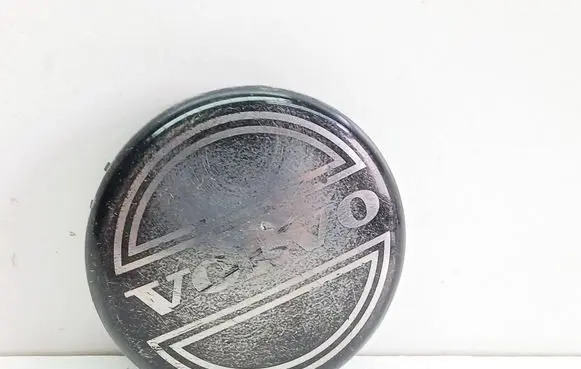 Volvo S40, V40 Original wheel cap 8646379