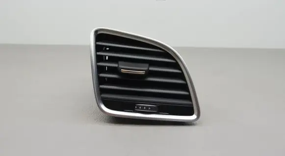 Audi Q3 8U Dashboard air vent grill cover trim 8U2820902D
