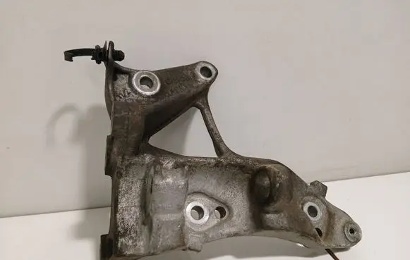 Ford Focus Generator/alternator bracket 9653249480