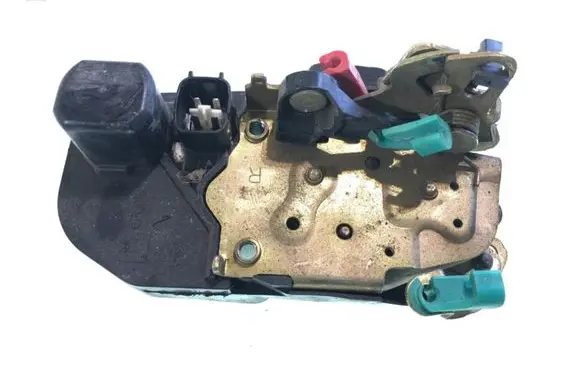 Chrysler 300M Front door lock