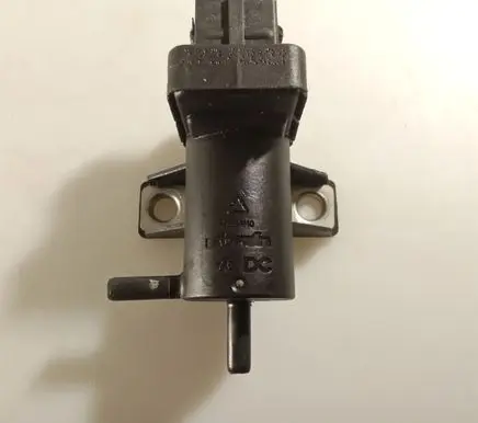 Renault Trafic III (X82) Turbo solenoid valve 8200762162