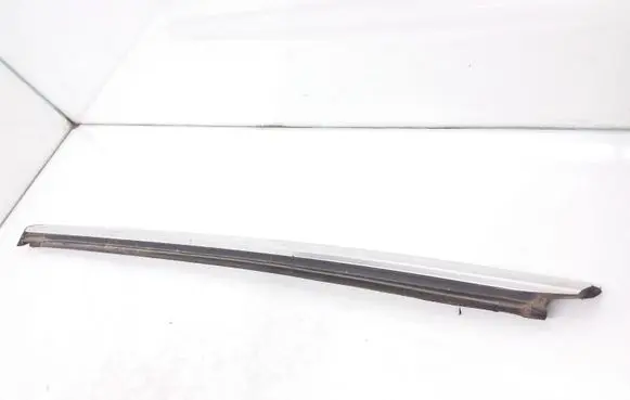 Mercedes-Benz R W251 Rear side glass trim 25169078 2516908080