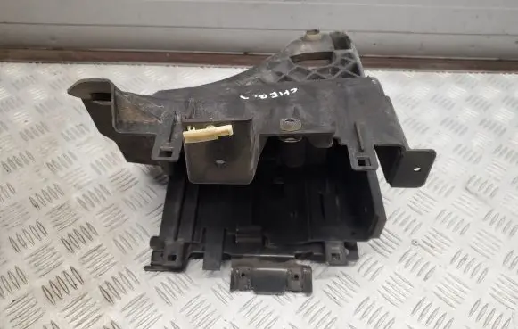 Jeep Grand Cherokee Other engine bay part 68141842AA