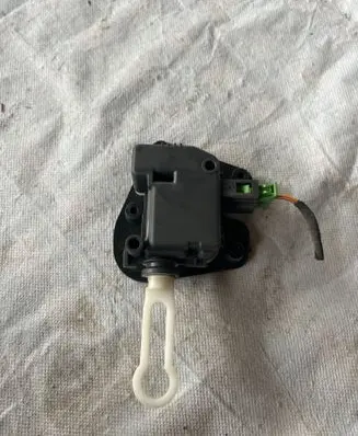 Audi A6 S6 C5 4B Tailgate boot lock/latch motor 8E9827833