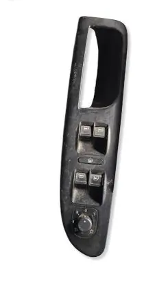 Volkswagen PASSAT B6 Electric window control switch 3C1867171B