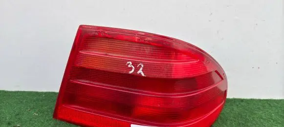 Mercedes-Benz E W210 Rear/tail lights A2108200264