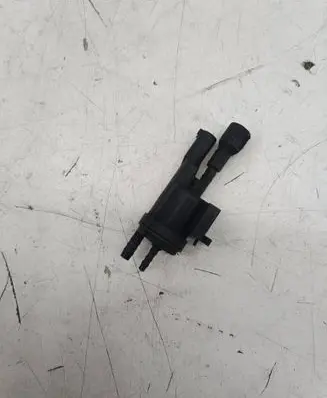 Mercedes-Benz GL X164 Valve vacuum 0025401497