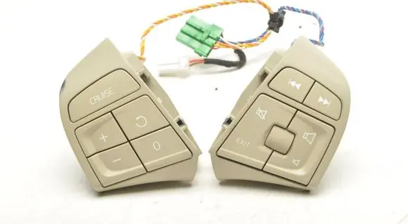 Volvo V70 Steering wheel buttons/switches 31318646