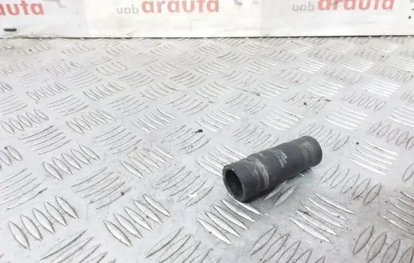 Volkswagen Touareg I Engine coolant pipe/hose 07Z121062T