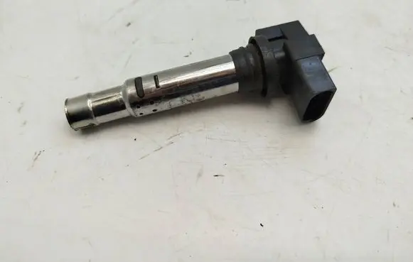 Skoda Fabia Mk2 (5J) High voltage ignition coil 036905715G