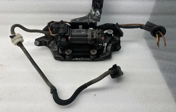 Audi A6 S6 C7 4G Air suspension compressor 4G0616005D 4430201871 4G0616095B