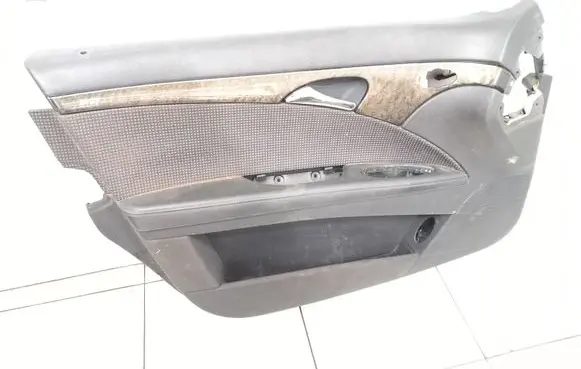 Mercedes-Benz E W211 Front door card panel trim A2117206762