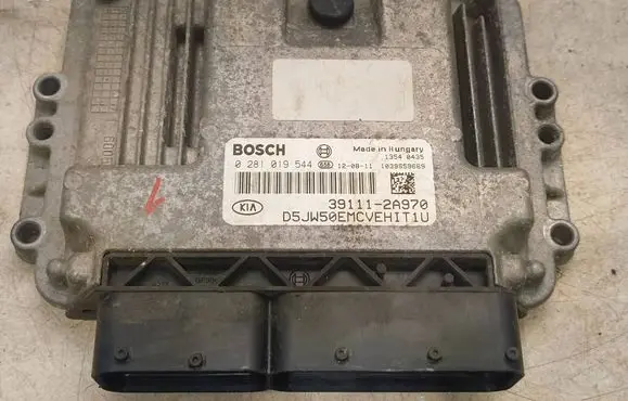 KIA Ceed Engine control unit/module 0281019544 391112A970 1039S59669