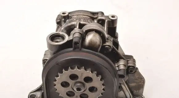 BMW 1 E81 E87 Oil pump 9140307540