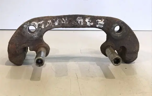 BMW 5 E34 Front Brake Caliper Pad/Carrier 