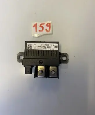 Mercedes-Benz E W212 Charging relay 0009822023