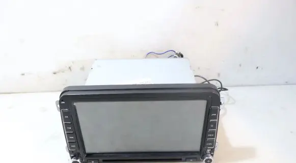 Skoda Superb B6 (3T) Radio/GPS head unit trim 