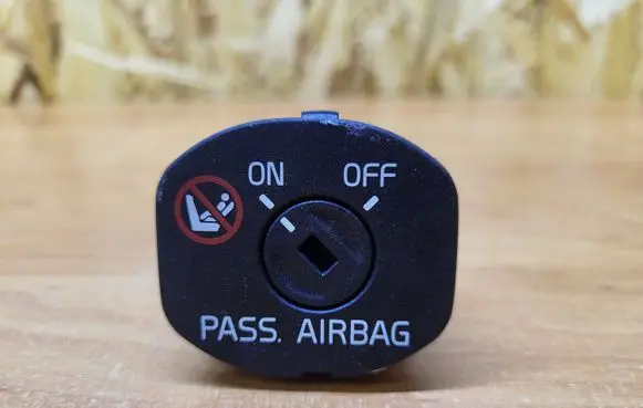 Volvo S60 Passenger airbag on/off switch 30795214 10228B11008