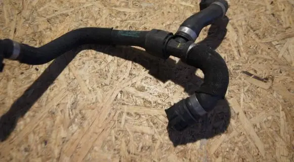 BMW 5 E60 E61 Engine coolant pipe/hose 738000765