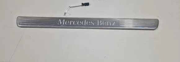 Mercedes-Benz A W176 Front sill trim cover A24668053