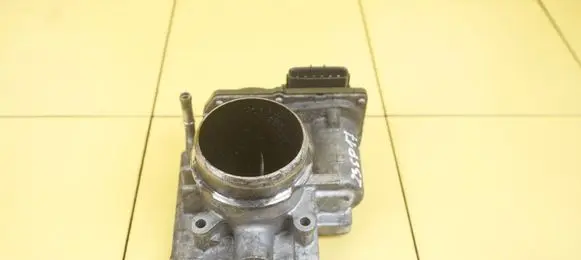Mazda 6 Throttle body valve SH01136B0 SH01