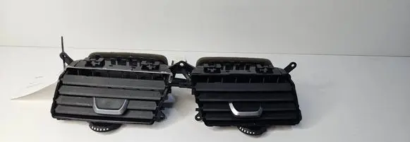 BMW 5 G30 G31 Dash center air vent grill 9329579 18102017 09883
