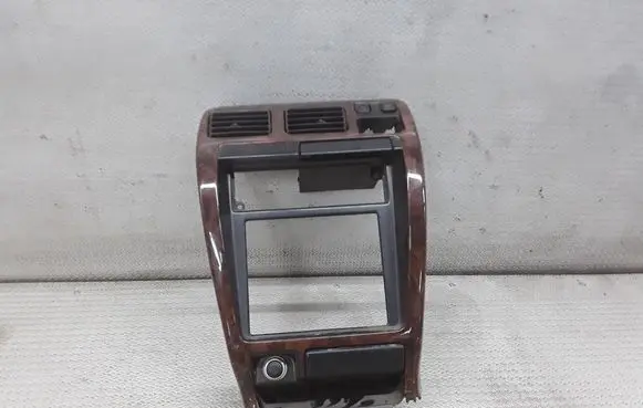 Toyota Hilux (N80, N90, N100, N110) Radio/GPS head unit trim 5540535030
