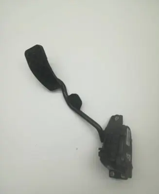 Volkswagen PASSAT B5.5 Accelerator throttle pedal 8E2721523 6RV00777008